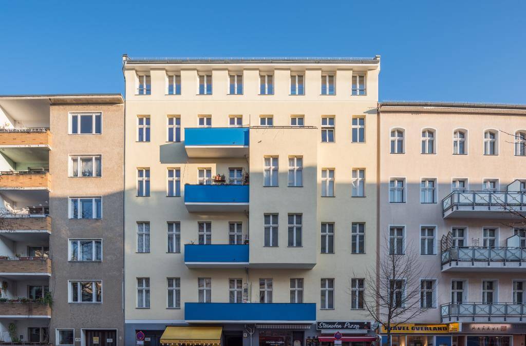 Erstattung der Erwerbsnebenkosten: Vermietete 3-Zimmerwohnung im Schöneberger Altbau mit Balkon, 10781 Berlin (Tempelhof-Schöneberg Schöneberg)