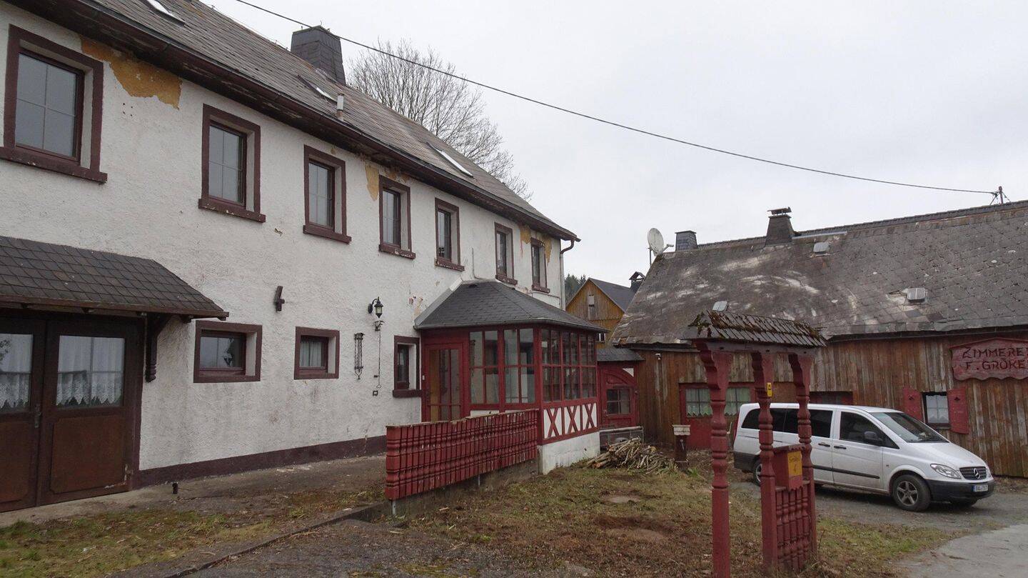 Ratenkauf: teilsaniertes Bauernhaus in guter Lage zum Feriendorf Pillmersreuth, 95131 Schwarzenbach a. Wald