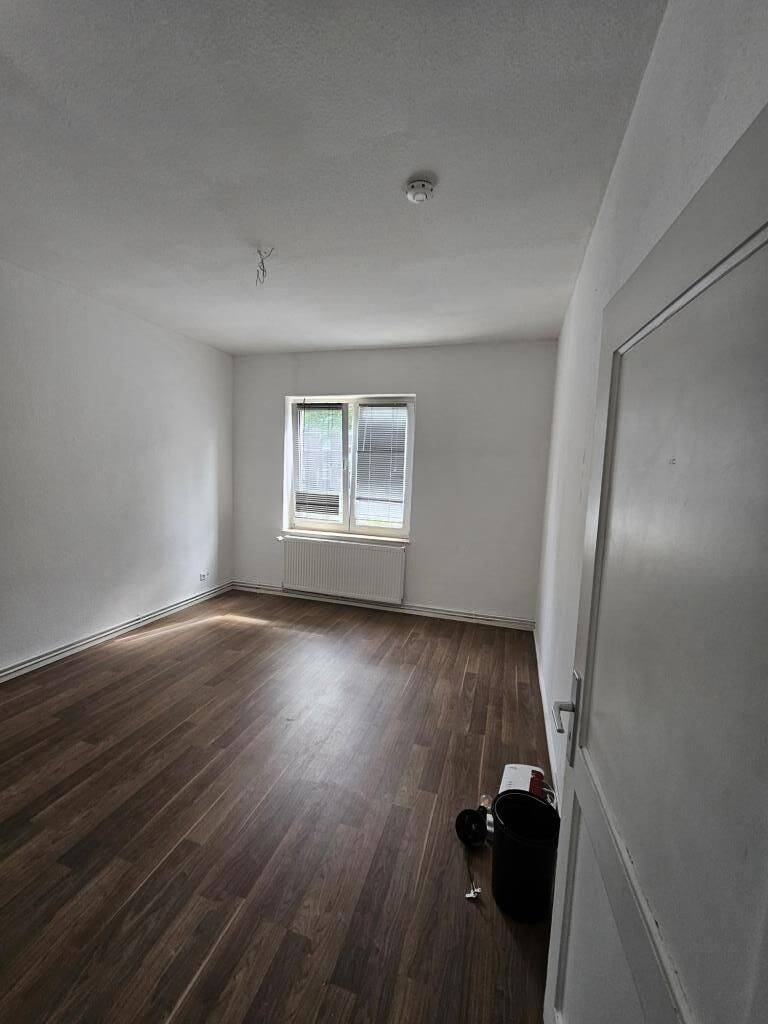 Charmante 3-Zimmer-Etagenwohnung in Hannover 60,14 m² mit Badfenster und Laminatboden, 30459 Hannover