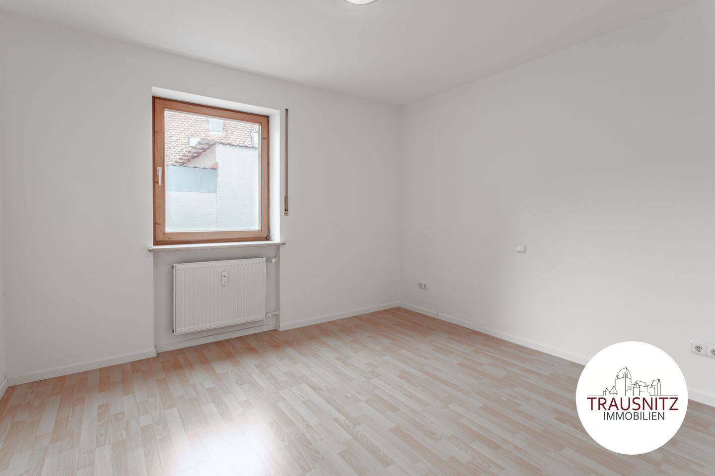 2-Zimmer-Erdgeschosswohnung mit Terrasse: Gepflegtes Wohnen in Landshut-West, 84034 Landshut (Münchnerau Nikola West)