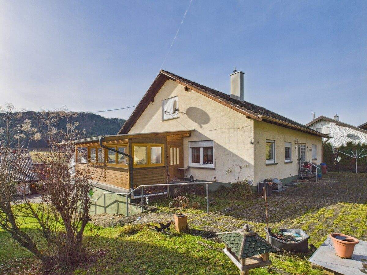 Einfamilienhaus in Reichenbach. Das könnte Ihr Wohntraum werden., 78564 Reichenbach am Heuberg