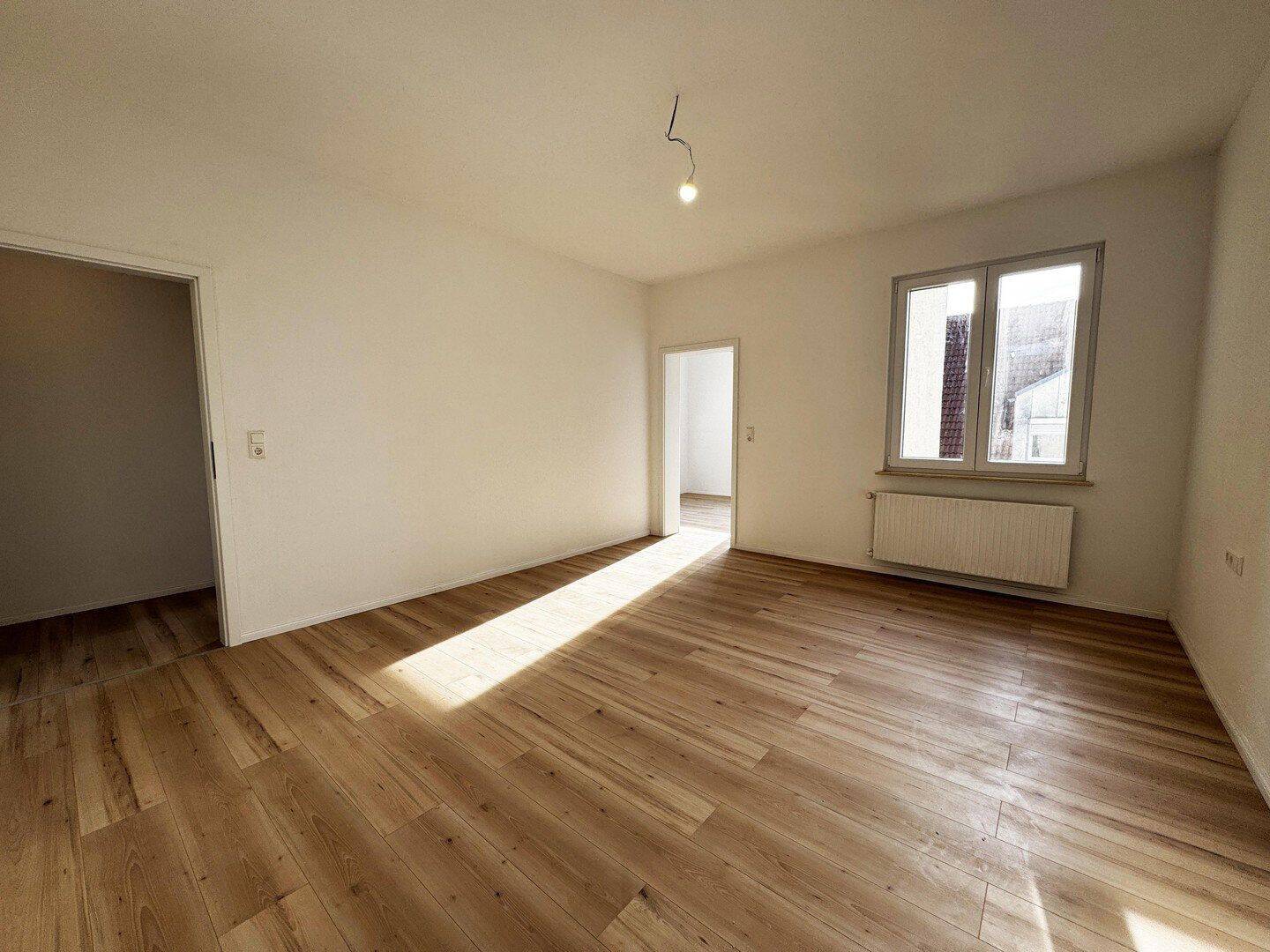 +++ Vollständig Saniert – Neuer Boden/Küche/Bad/Fenster – Zentrale Lage in Heilbronn +++, 74072 Heilbronn (Heilbronn)