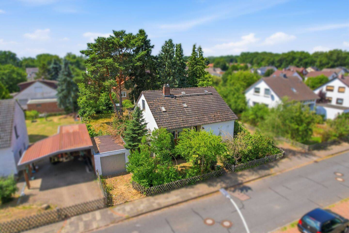 Freistehendes Einfamilienhaus mit großem Grundstück in Kralenriede: Viel Platz für Ihre Wohnträume!, 38108 Braunschweig