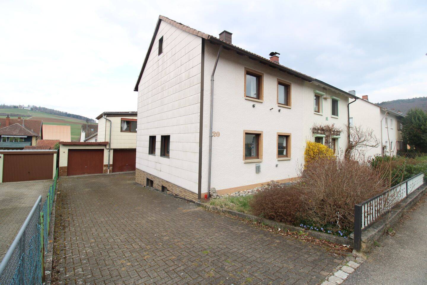 Sanierungsbedürftiges Einfamilienhaus mit großem Potenzial in Geisingen/Gutmadingen, 78187 Geisingen