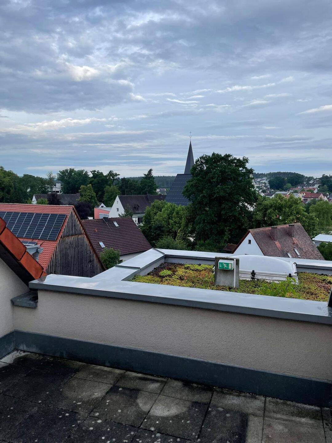 Helle 2,5 Zi DG-Wohnung mit Dachterrasse in Georgensgmünd zu vermieten, 91166 Georgensgmünd