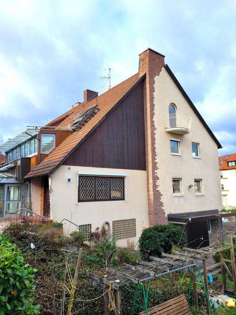 Großes Haus für Wohngemeinschaften, Wohnen & Arbeiten, für Familien, für mehrere Generationen etc., 70186 Stuttgart (Ost)