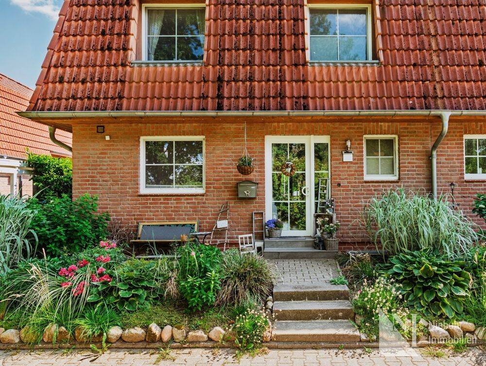 Lichtdurchflutete Doppelhaushälfte mit überdachter Terrasse und zwei Stellplätzen, 21394 Kirchgellersen