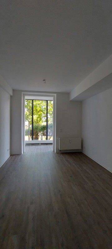Schöne 2 Zimmer Wohnung in ruhiger Lage mit Terrasse sucht nette Mieter ab dem 15.08.2026!, 1239 Dresden