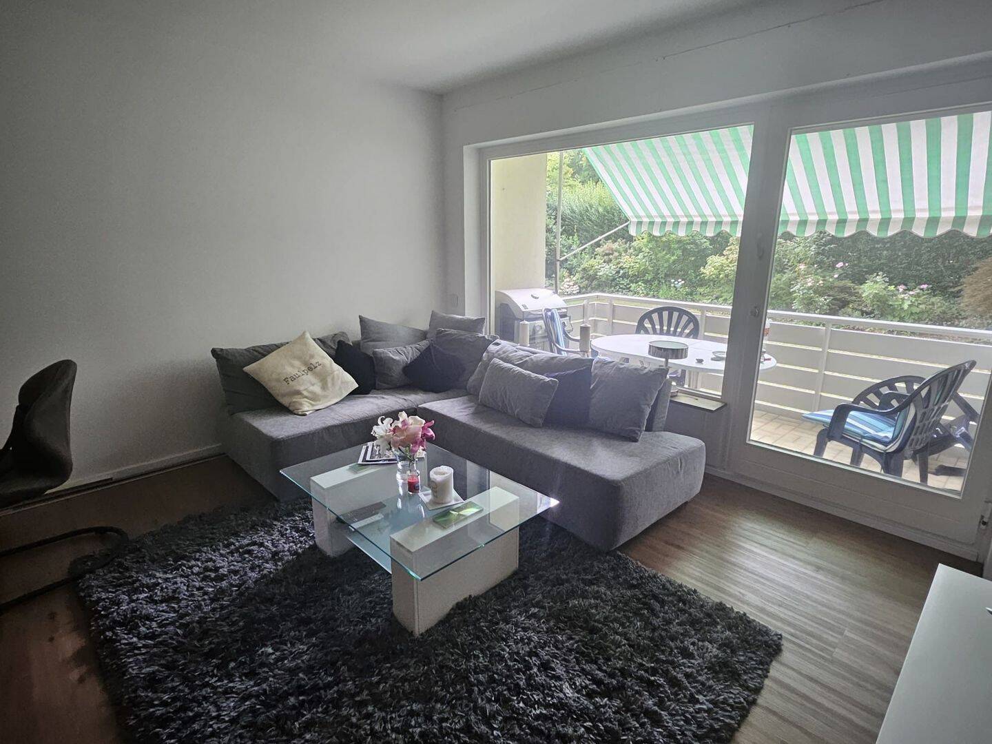 EG Wohnung mit Balkon 54m² direkt am Schlosspark Essen Borbeck. 30er Zone, 900€ warm mit Küche., 45355 Essen (Bergeborbeck Bochold Borbeck-Mitte)