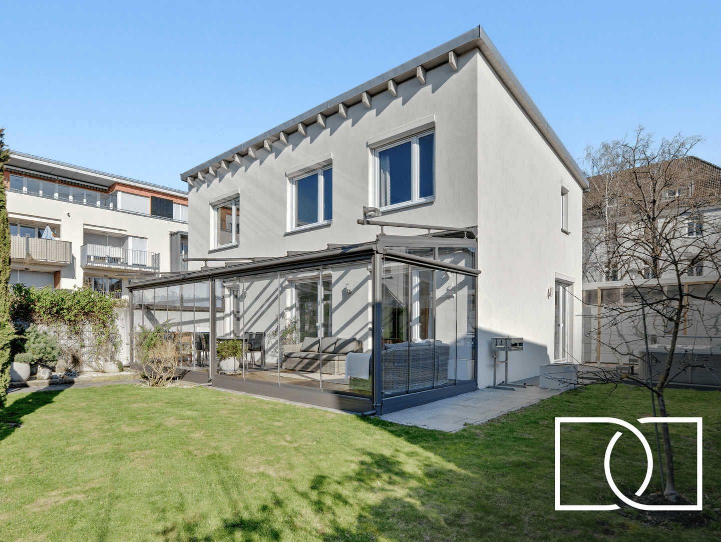Traumlage am Röthelheimpark! Energieeffizientes Einfamilienhaus mit Wintergarten und Keller, 91052 Erlangen (Anger Erlangen-Ost Erlangen-Süd Innenstadt)