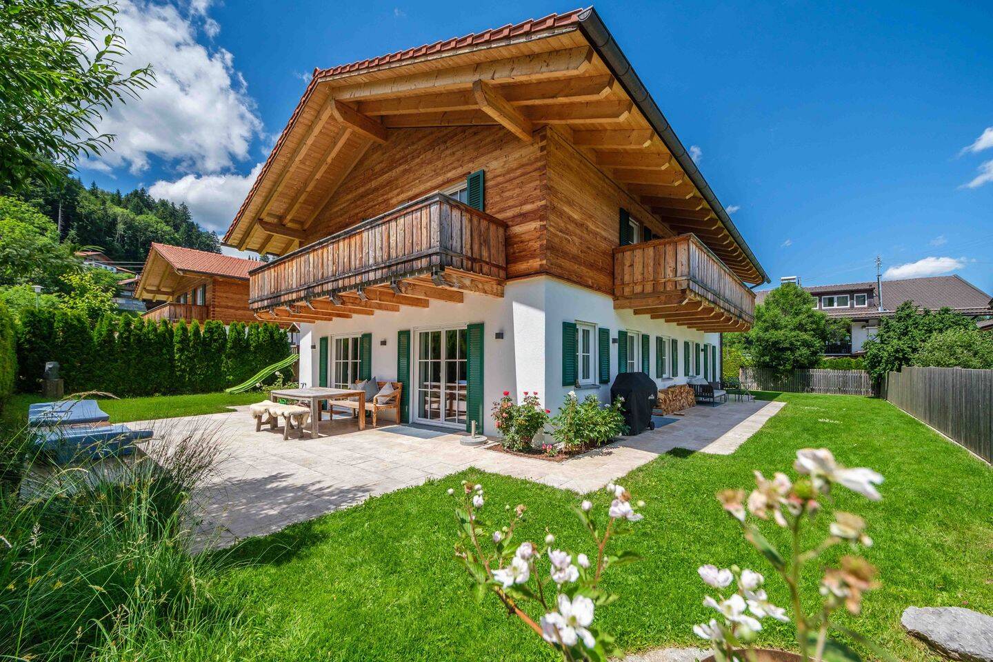MODERNES EINFAMILIENHAUS MIT BERGBLICK UND BESONDERER WOHNQUALITÄT, BAD WIESSEE, 83707 Bad Wiessee