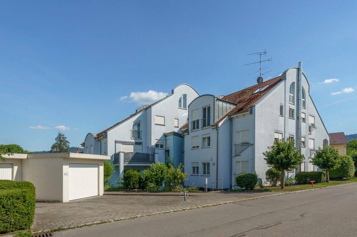 Charmante 2-Zimmer-Wohnung mit West-Balkon und Stellplatz, 78239 Rielasingen-Worblingen