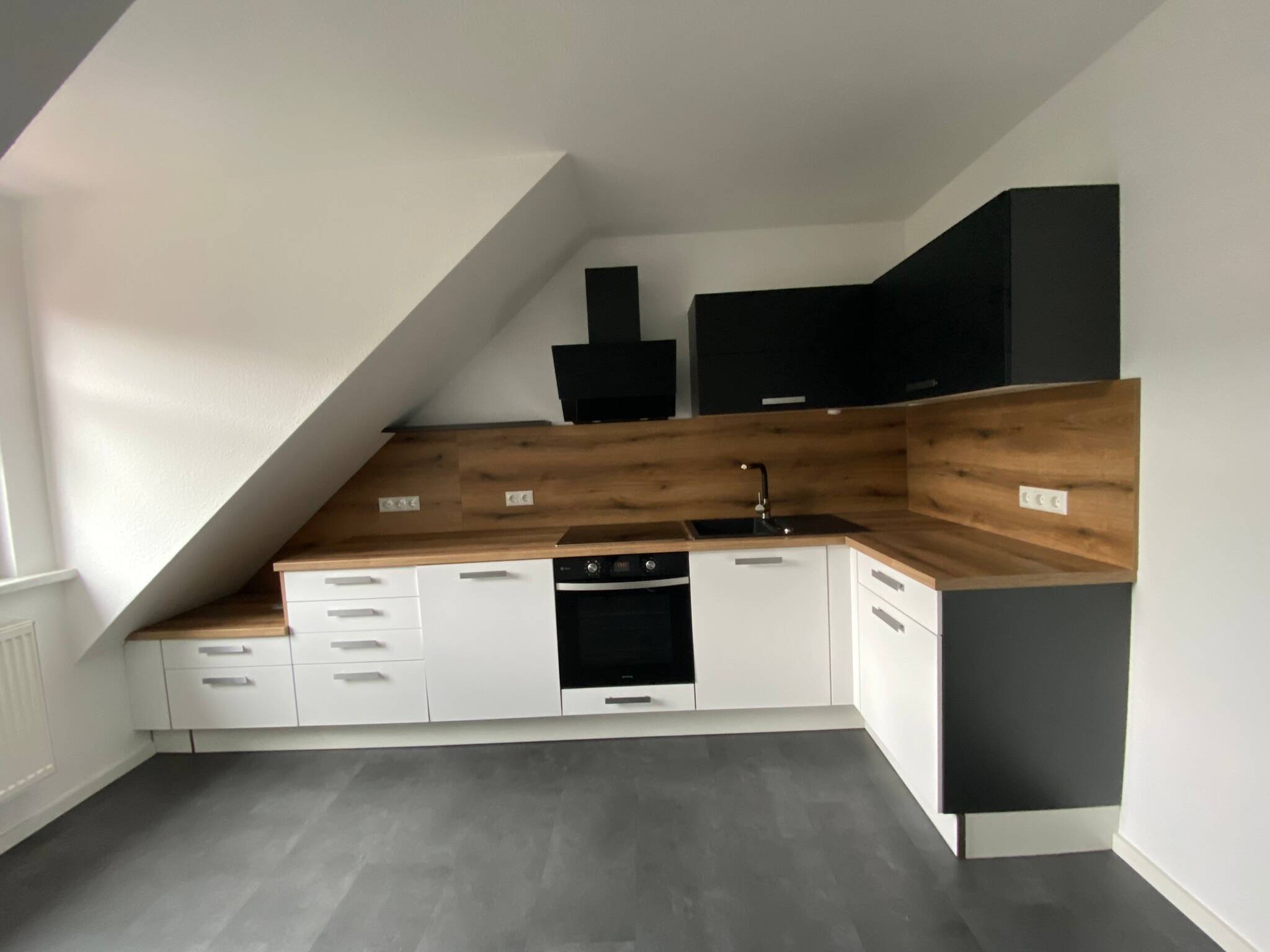 zentrale 3-Raumwohnung mit moderner Einbauküche, 98693 Ilmenau, 98693 Ilmenau