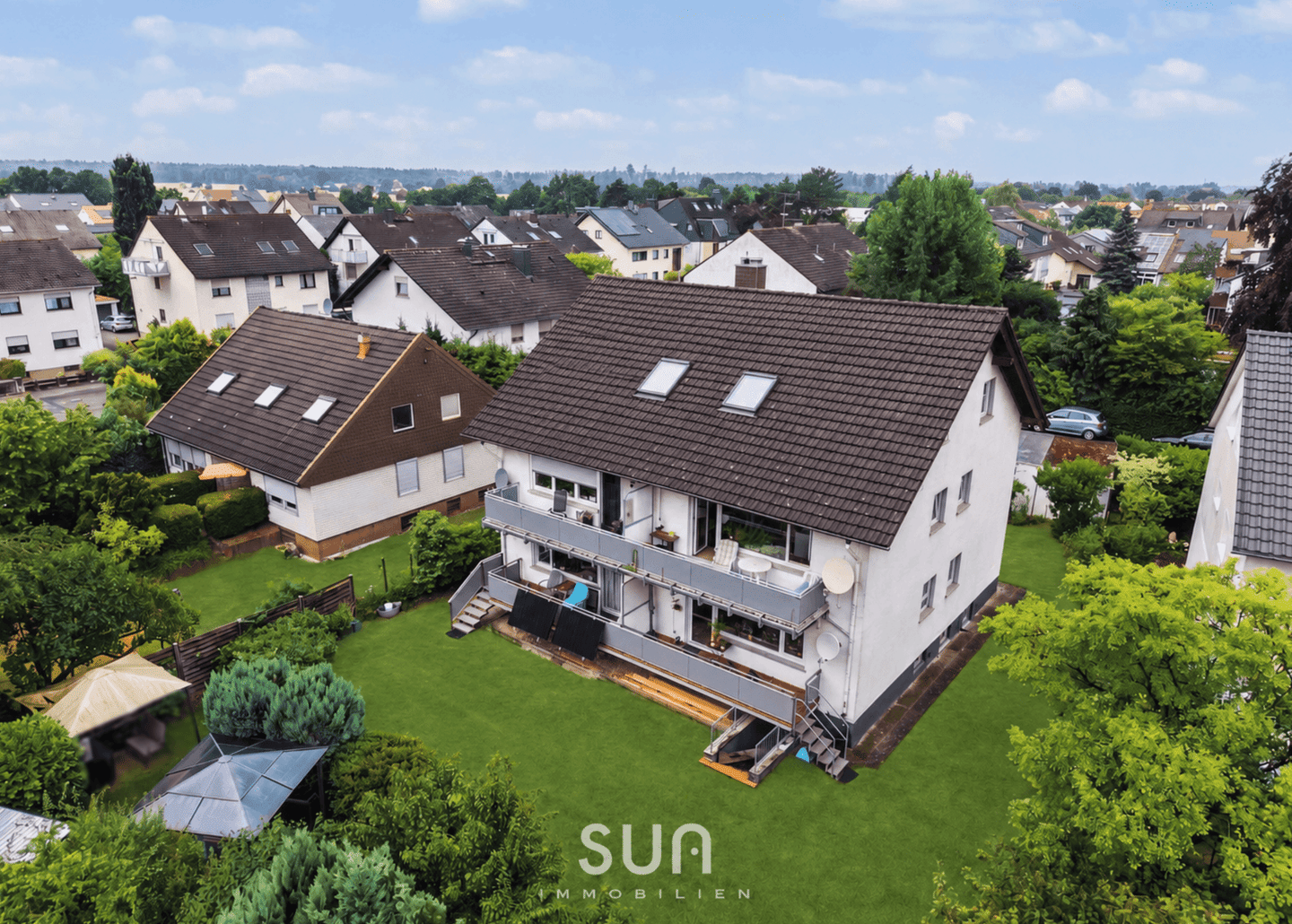 RODGAU-JÜGESHEIM VON OBEN ERLEBEN! – Renovierte Dachgeschosswohnung in Feldnähe mit Garten, 63110 Rodgau