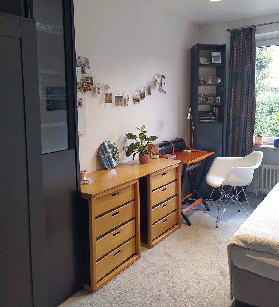 WG-Bewohnerin 18 bis 29 Jahre, für 1 möbliertes Zimmer ab 15.06.26 gesucht, 22457 Hamburg (Eimsbüttel Eidelstedt Niendorf Schnelsen)
