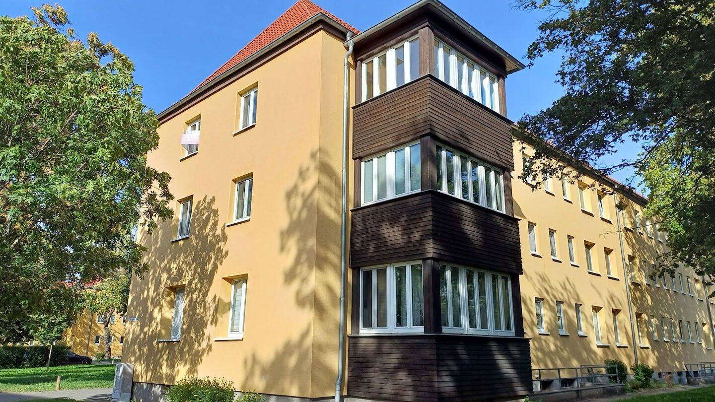 Geräumige 3-Raumwohnung mit Wintergarten – 1. OG rechts, 6217 Merseburg