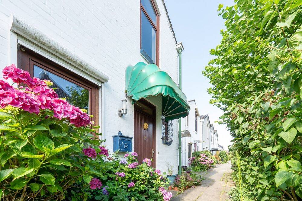 Raum für neue Ideen: Sanierungsbedürftiges Reihenhaus in Winsen, 21423 Winsen (Luhe)