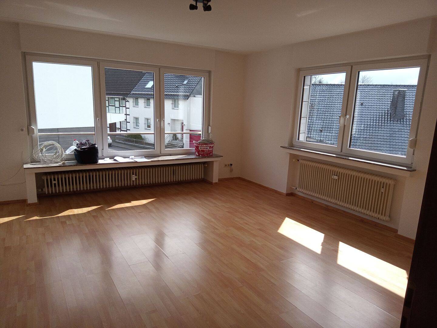 Vier-Zimmer-Wohnung mit Balkon, Garage und sehr großem Garten, 52152 Simmerath