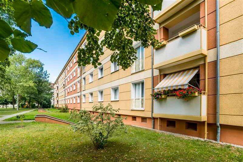 Helle 2-Raumwohnung ohne Durchgangszimmer und Abstellkammer im WK I, 2977 Hoyerswerda