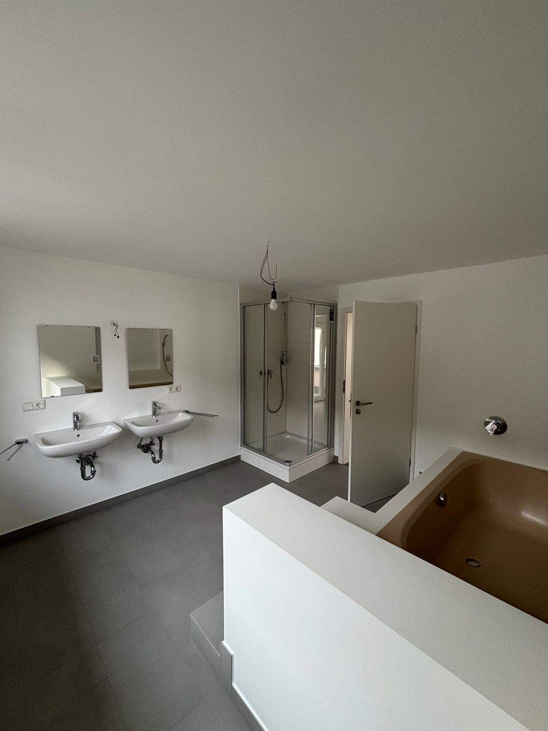 Renovierte 4 -Zimmer-Wohnung mit großer Dachterrasse, 79336 Herbolzheim