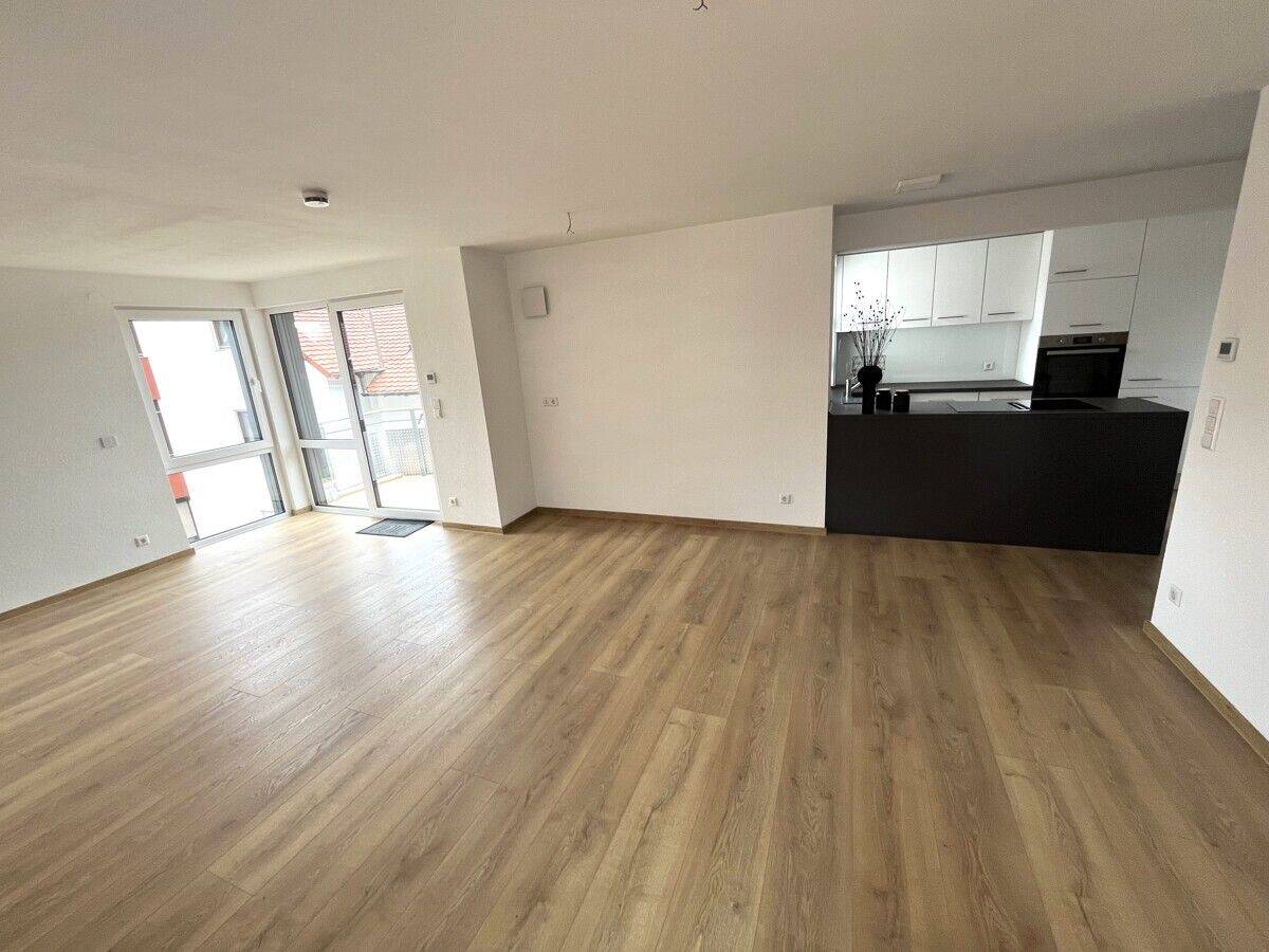 Modernes Wohnen mit Stil – barrierefrei, zentral und dennoch ruhig: 2,5 Zimmer Eigentumswohnung mit Komfort und schick, 78054 Villingen-Schwenningen