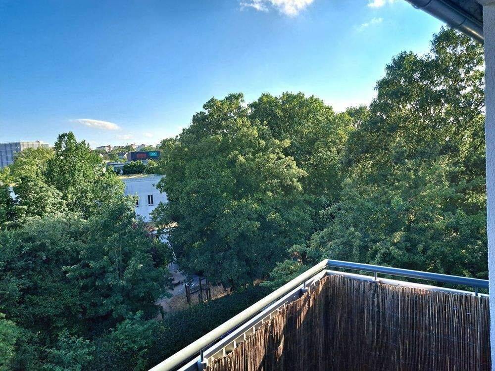Schicke 2 Zimmer-Wohnung mit Blick ins Grüne in Wiesbaden!, 65195 Wiesbaden (Wiesbaden)