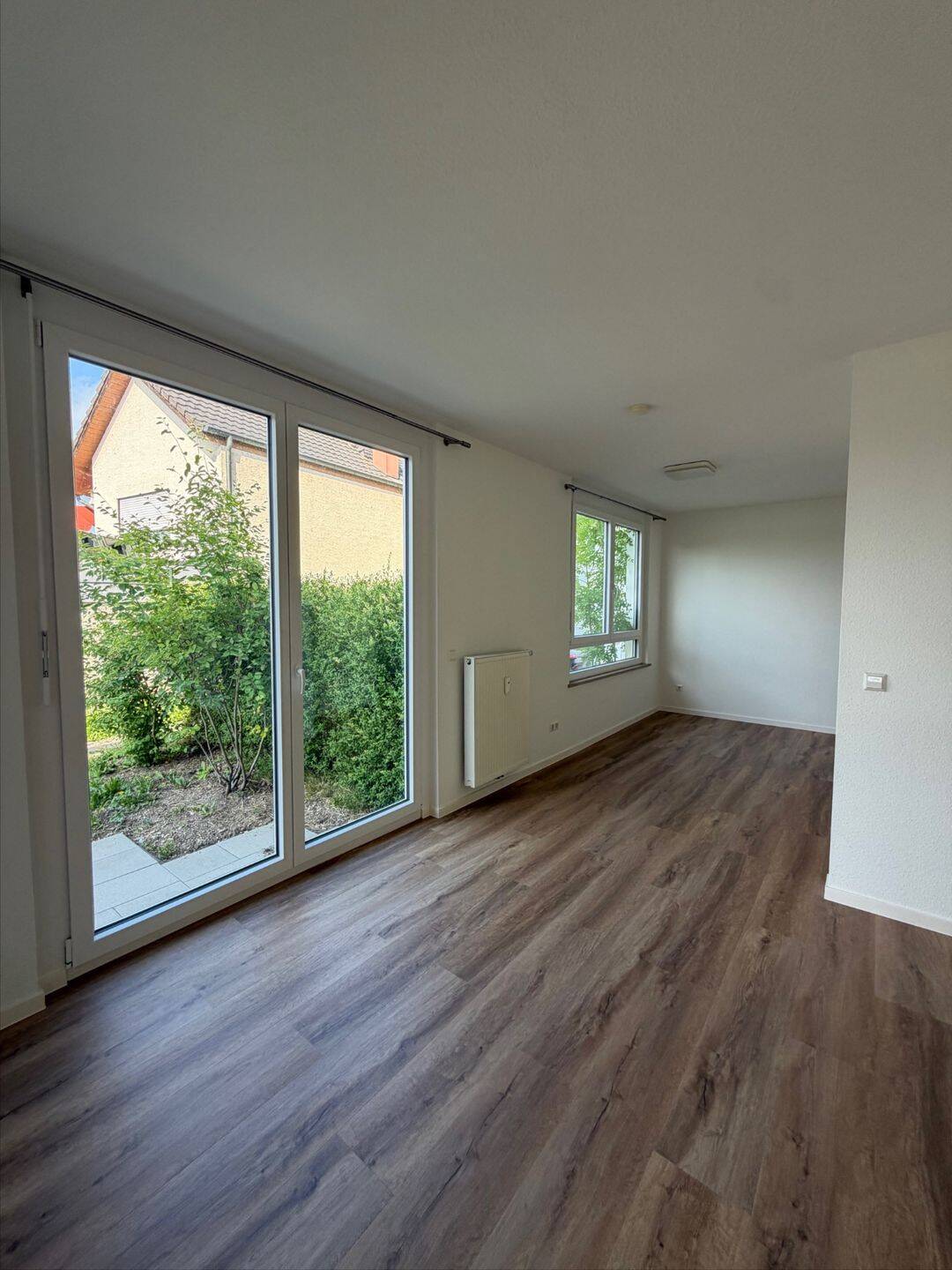 Bezugsfreie 3-Zimmer-Wohnung mit Privat Garten Terrasse/ Südausrichtung / Zentrum/ Seenähe, 78476 Allensbach