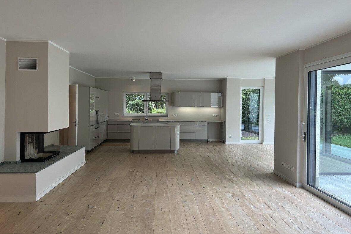 Stil & Raum im Brucker Holt! Exquisite Luxus-Wohnung mit EBK, Kamin & Gartenterrasse, 45133 Essen (Bredeney Rüttenscheid Schuir Stadtwald)
