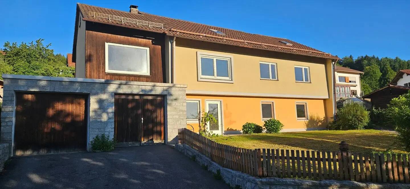 Haus, 5 Zimmer, 240 m², in Grafenau, 94481 Grafenau