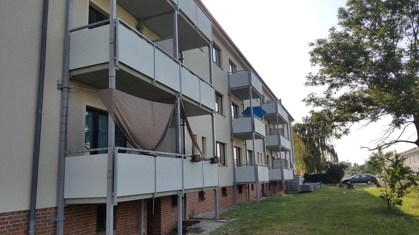 Schöne 2,5 Zimmer-Wohnung mit Südbalkon und Blick über die Stadt, 39124 Magdeburg (Neue Neustadt)