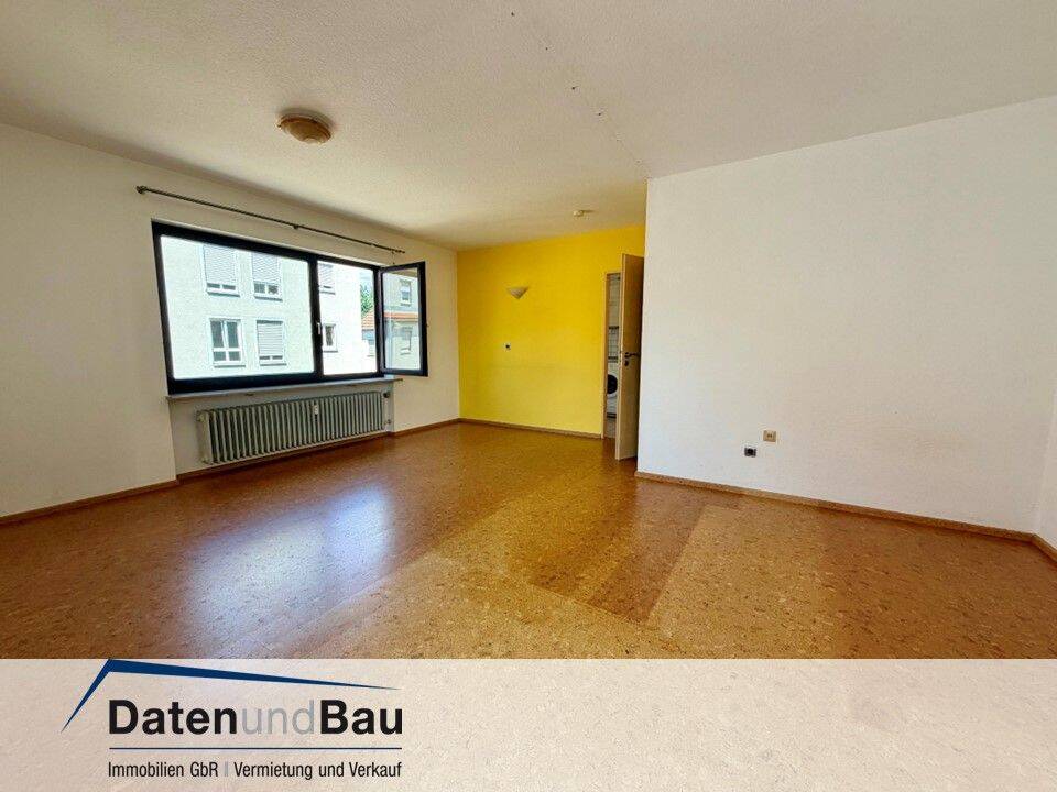Schöne 1 Zi. – Whg. mit Balkon, Einbauküche + Stellplatz in zentraler Lage Röthenbach a. d. Pegnitz, 90552 Röthenbach a.d. Pegnitz