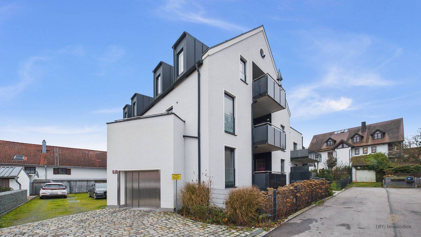 Lichtdurchflutete 3-Zimmer-Wohnung mit zwei Balkonen und modernem Wohnambiente, 85411 Hohenkammer