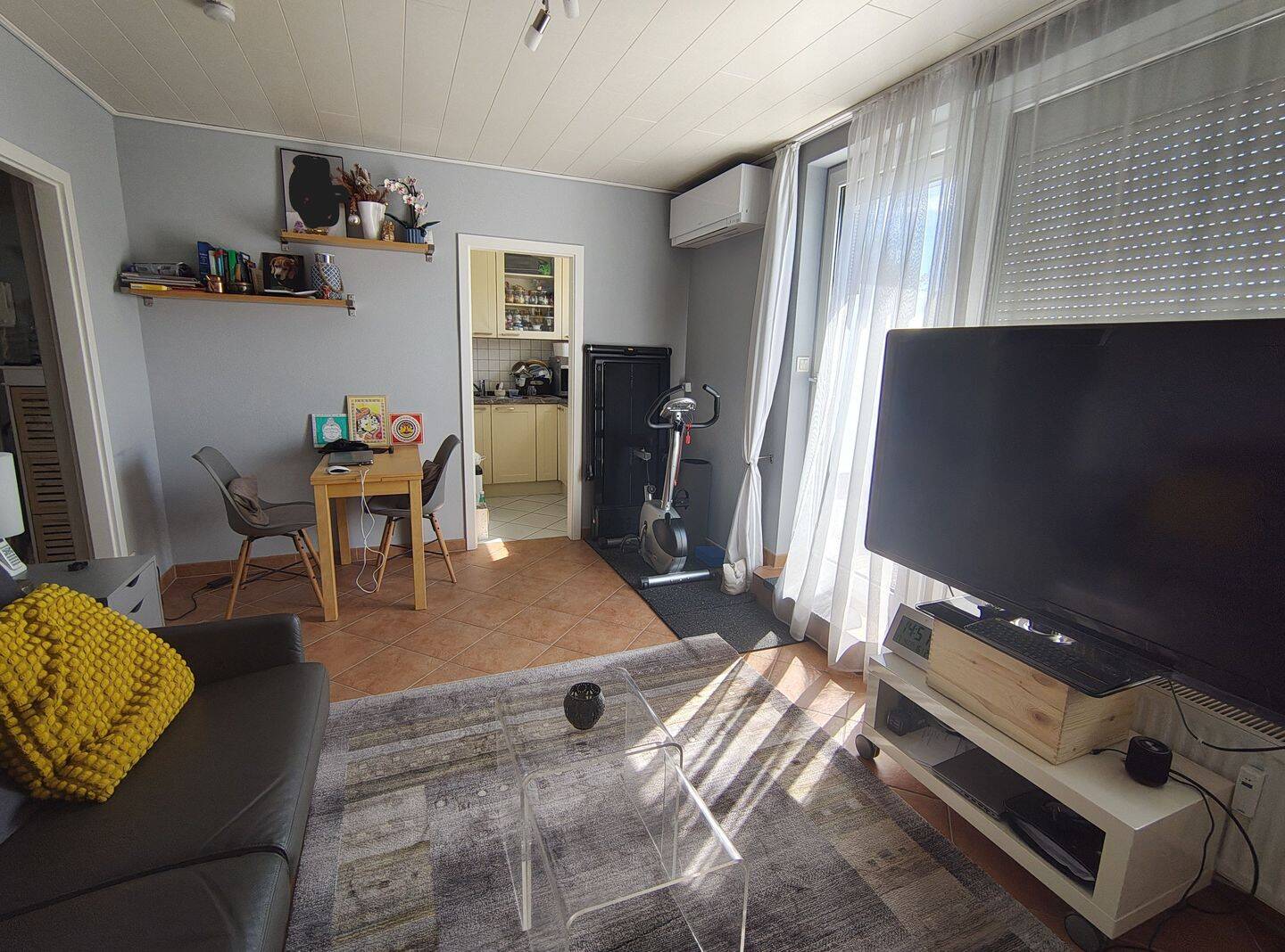 Frankfurt-Nied | Furnished 1-Room Apartment with Terrace, AC & Parking, 65934 Frankfurt am Main (Höchst Nied)
