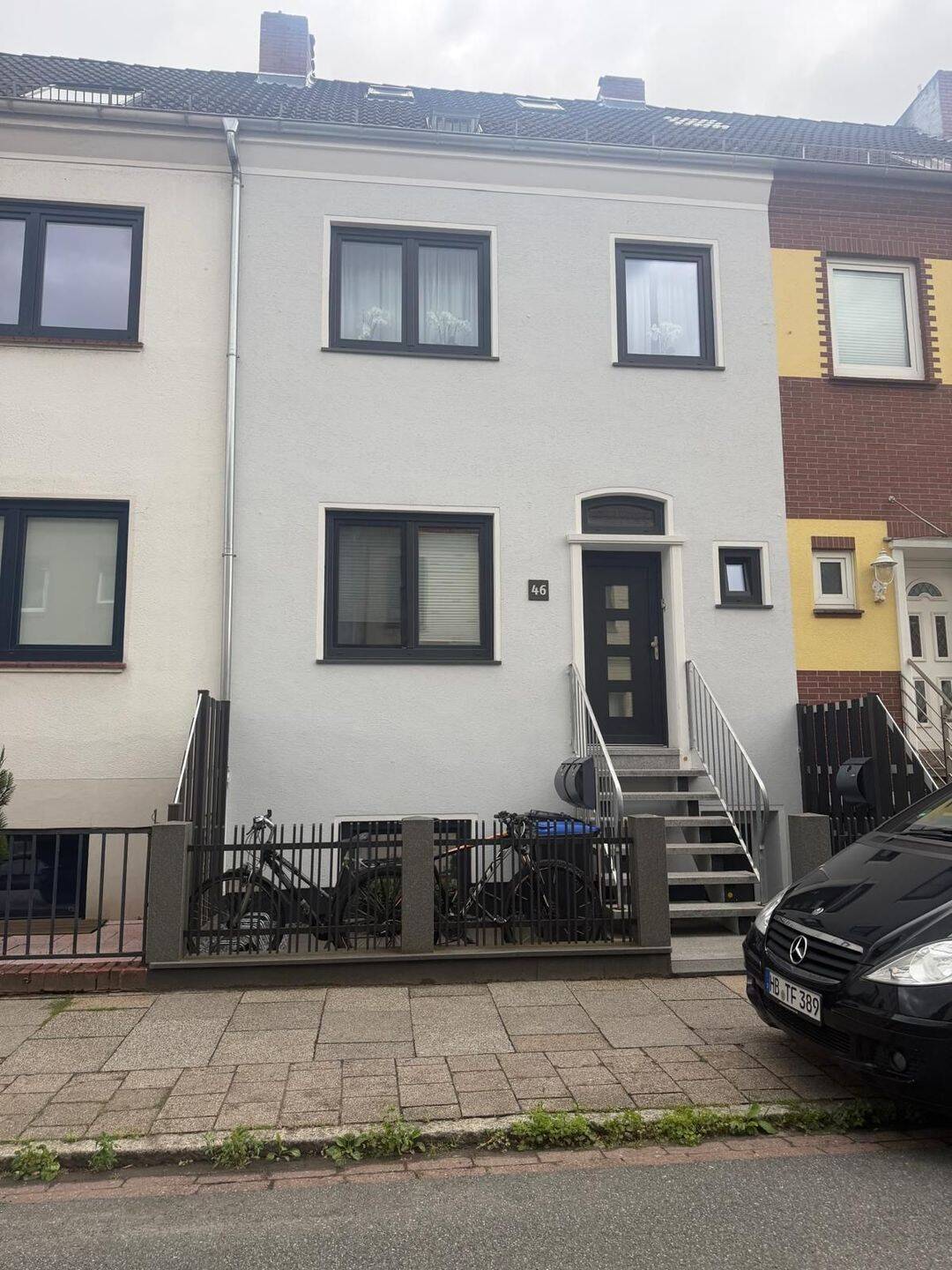 Einziehen und wohlfühlen: Moderne Souterrainwohnung mit Terrasse in Bremen, 28197 Bremen