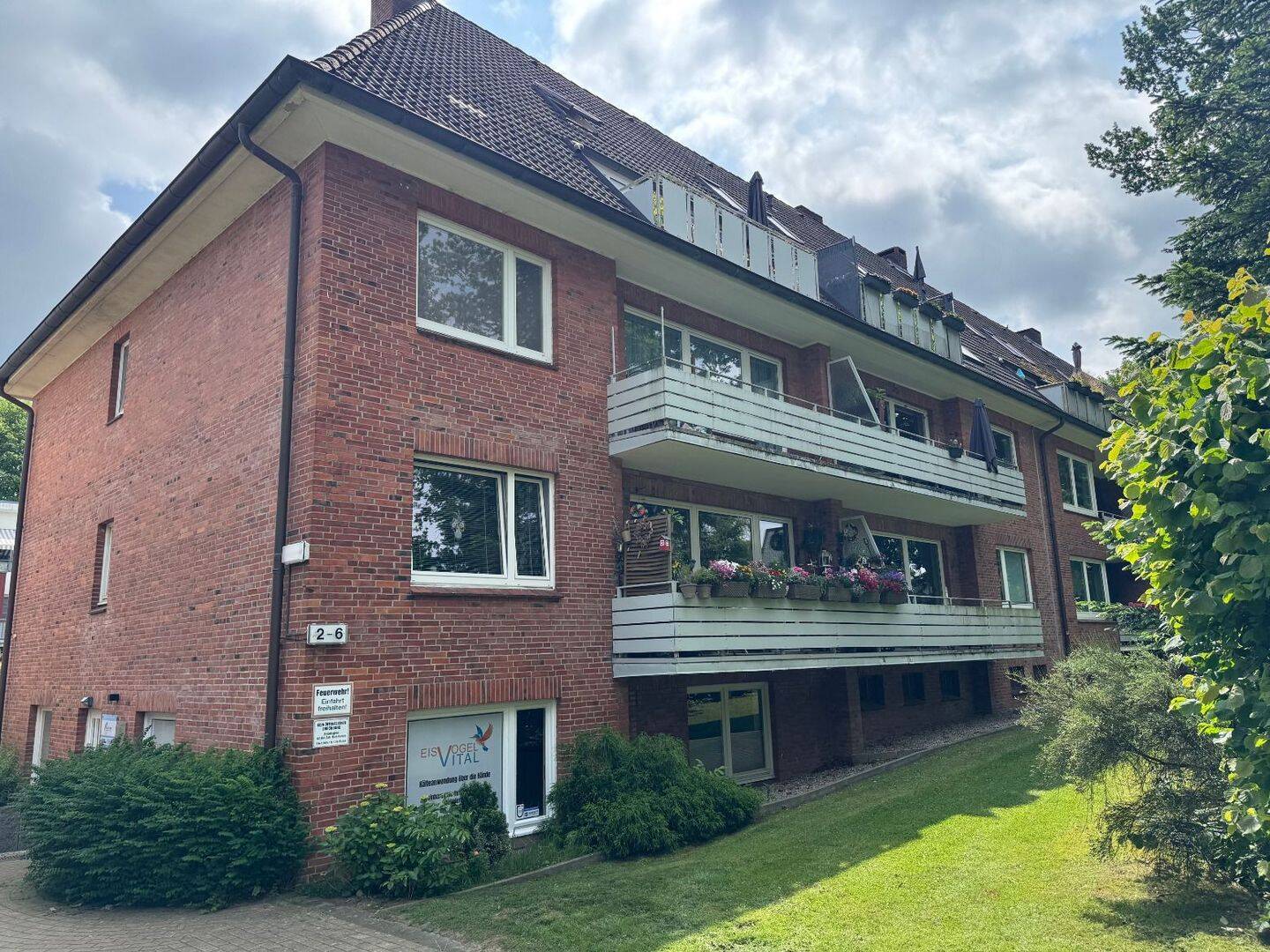 3-Zimmer-Maisonette-Wohnung mit Dachterasse in Hamburg-Sasel – Hamburg – Bild 1 von 3