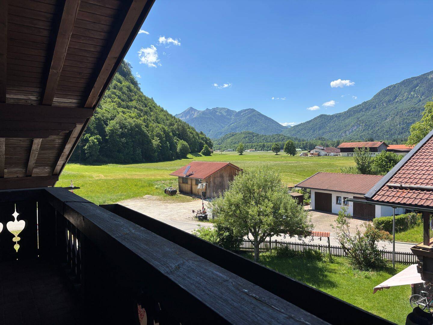 Dachgeschosswohnung in Unterwössen mit traumhaftem Blick in die Berge, 83246 Unterwössen
