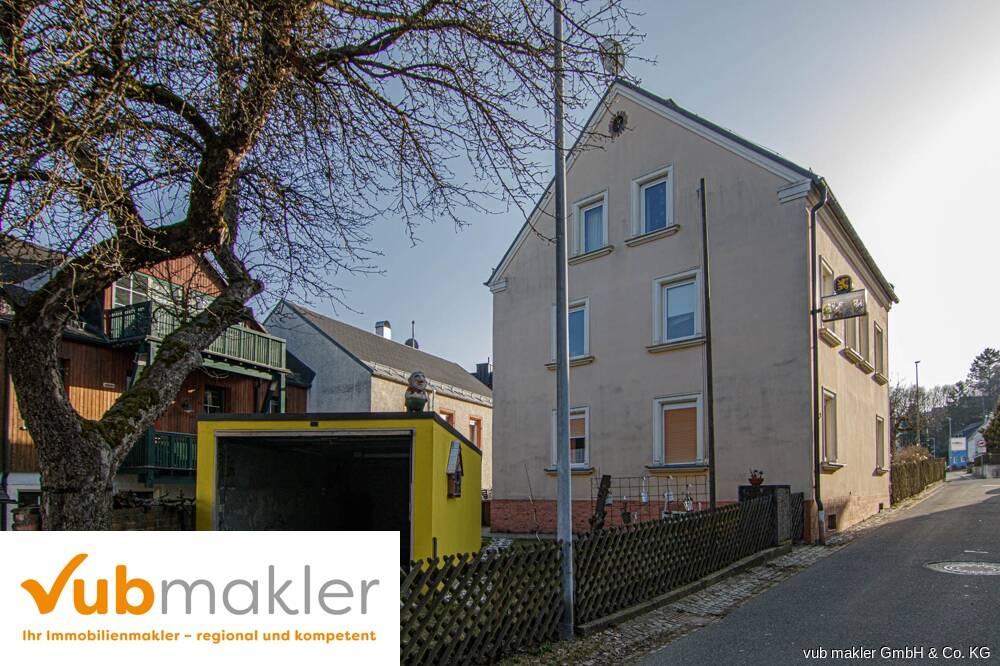 Zweifamilienhaus in Helmbrechts – zentral, aber ruhig gelegen, 95233 Helmbrechts