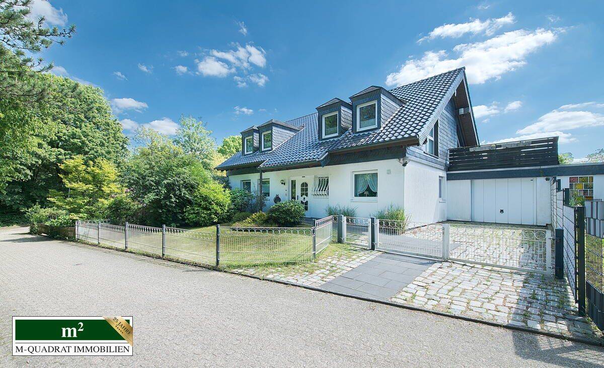 Ein-bis Zweifamilienhaus ruhig gelegen in einer Stichstraße oberhalb eines Wald-und Wandergebietes, 42651 Solingen (Gräfrath Solingen-Mitte)