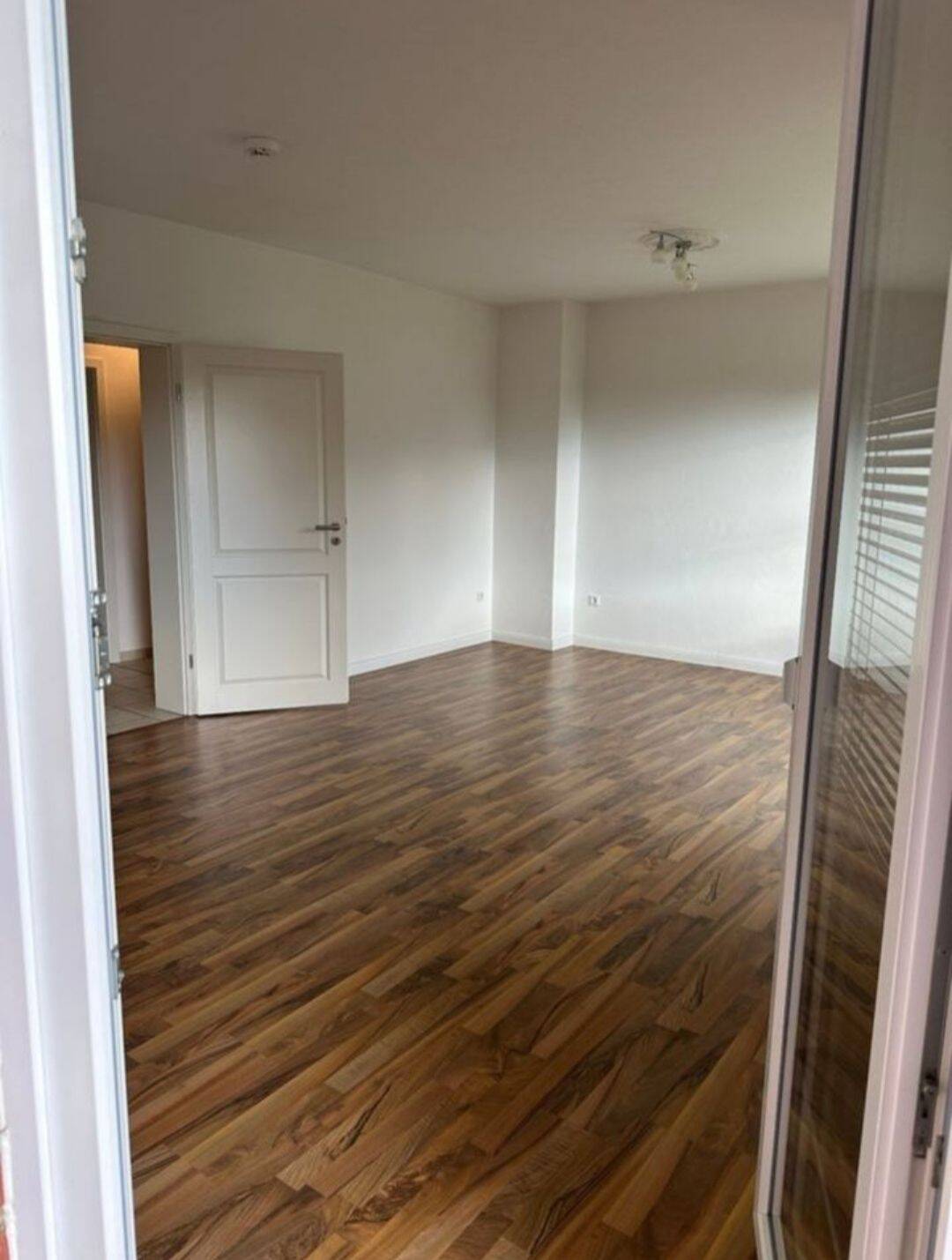Renovierte 3-Zimmer Wohnung in zentraler Lage mit vielen Extras, 25813 Husum