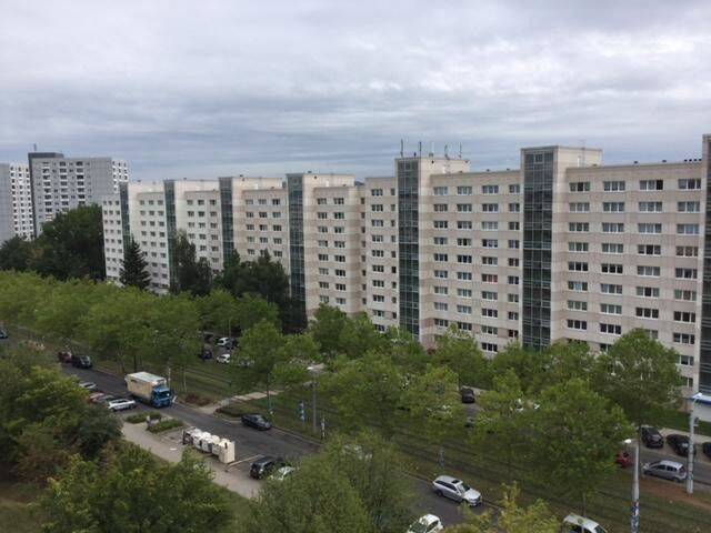 Hier macht wohnen Spaß: individuelle 2-Zimmer-Wohnung, 1239 Dresden