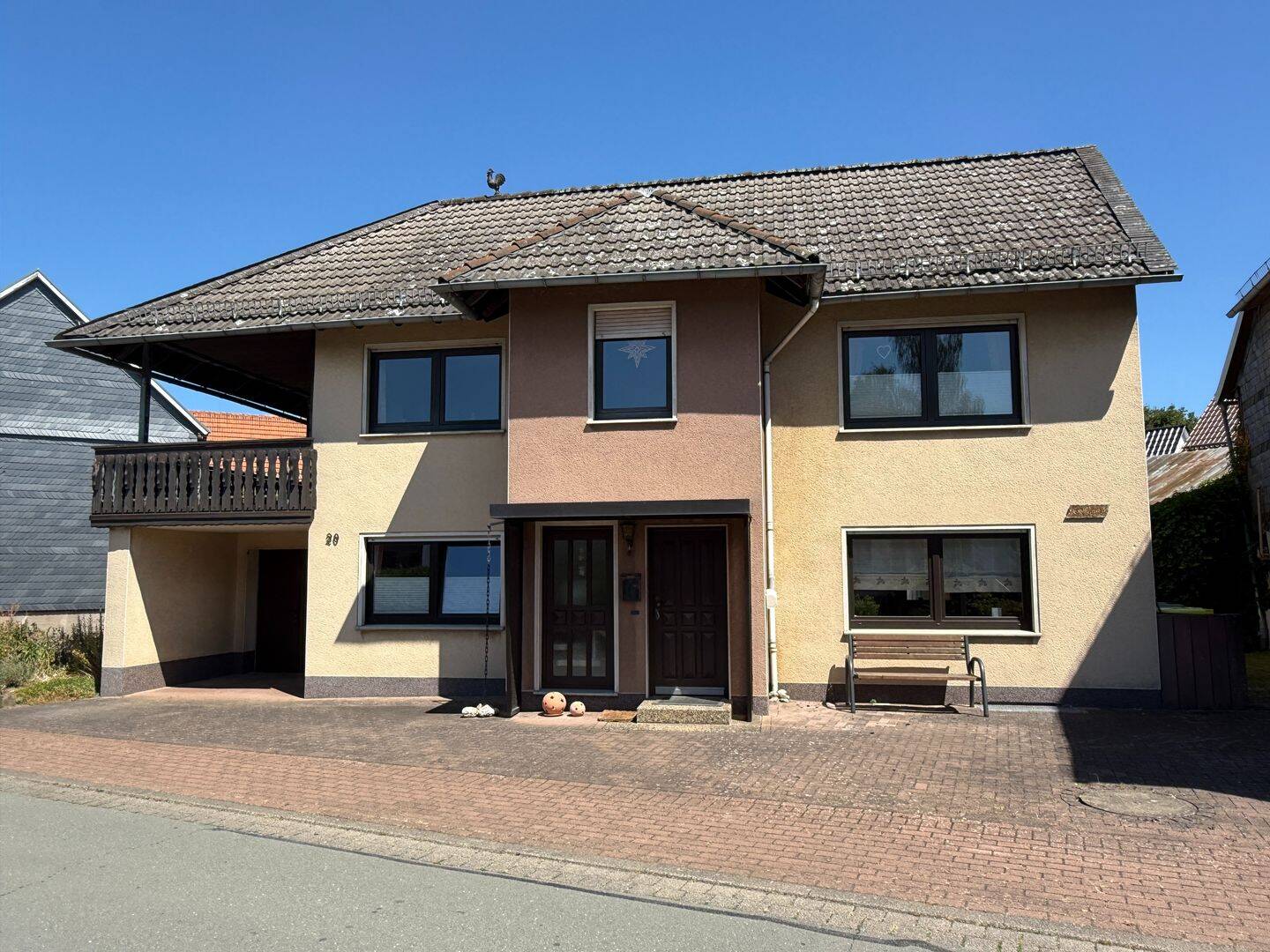 Gepflegtes Einfamilienhaus in ruhiger Ortsrandlage mit zusätzlichem Gartengrundstück, 35108 Allendorf (Eder)