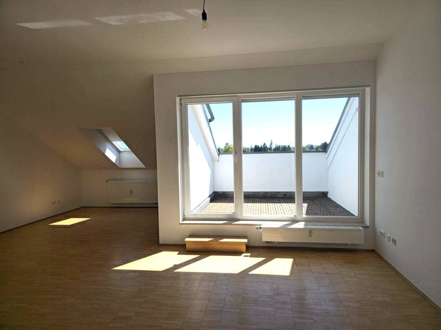 Sonnige 2-Zi.-Dachterrassen-Whg. in München-West zu vermieten, 80689 München (Hadern Laim Pasing-Obermenzing)