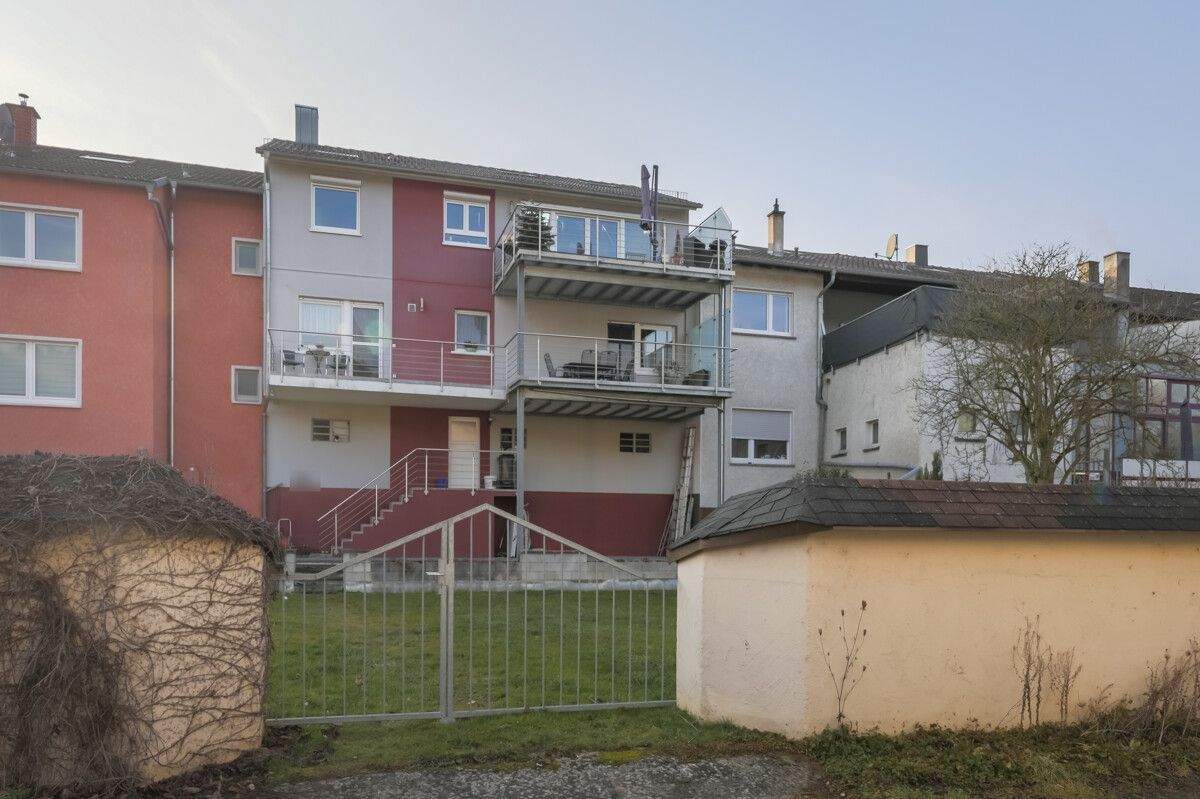 Modernisiert & vielseitig nutzbar – Zweifamilienhaus in gewachsener Lage, 76327 Pfinztal