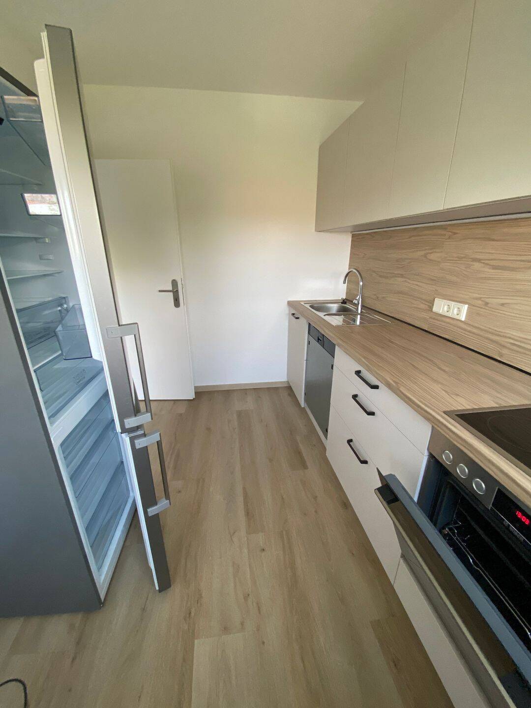 Helle gepflegte Stadtwohnung mit EBK und zwei Balkonen, 36043 Fulda