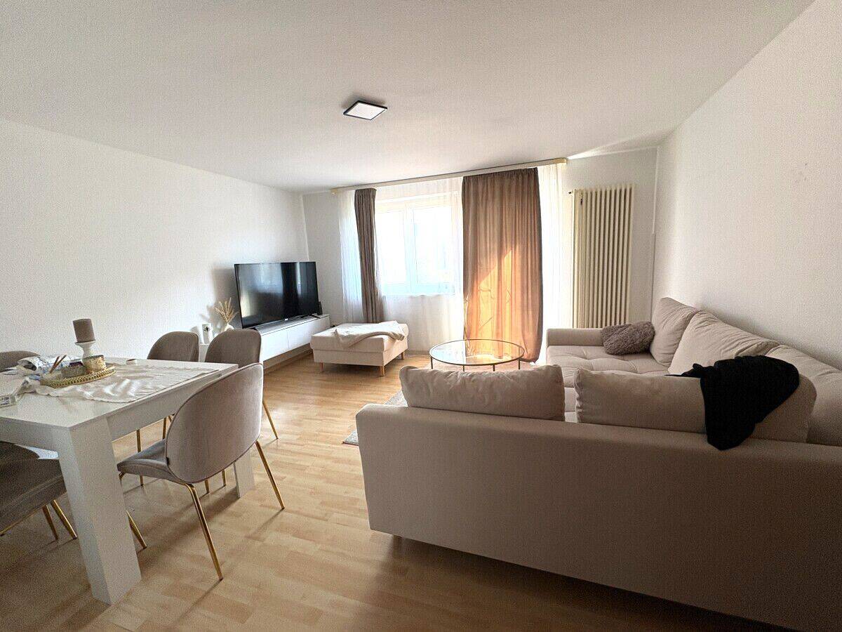 Charmante 2-Zimmer-Wohnung mit zusätzlichem Raum im Dach für Home-Office in Leonberg, 71229 Leonberg