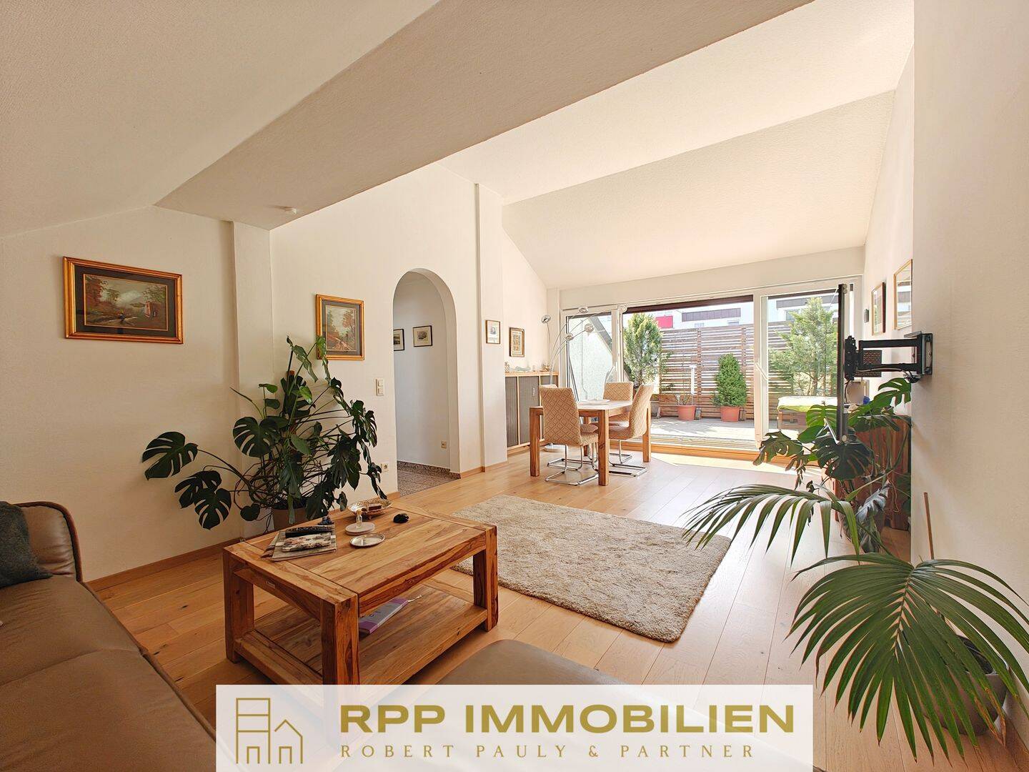 Lichtdurchflutete 2-Zimmer-Wohnung mit traumhafter West-Dachterrasse, 80809 München (Milbertshofen-Am Hart Neuhausen-Nymphenburg Schwabing-West)