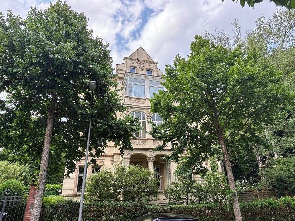 Repräsentative 5 Zi-Altbau – Etage in herrschaftlicher Villa im Wiesbadener Dichterviertel!, 65187 Wiesbaden (Biebrich Wiesbaden)