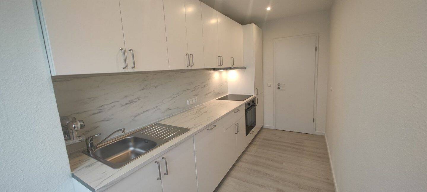 Kernsanierte 3,5-Zimmer-Wohnung mit Einbauküche, Loggia und traumhaftem Fernblick im 16. Obergeschoss, 63128 Dietzenbach