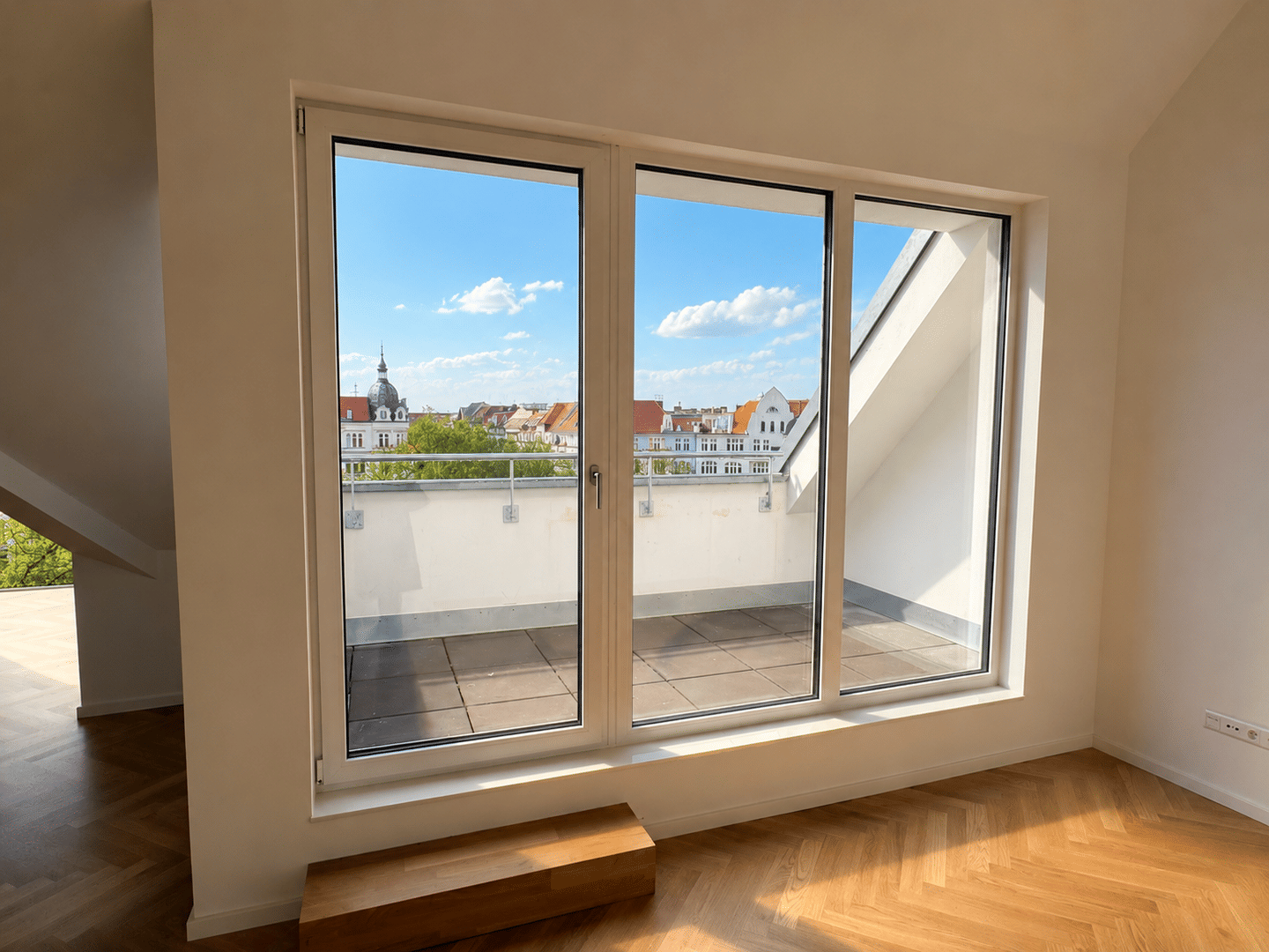 Moderne 3-Zimmer-Dachgeschosswohnung in begehrter Lage von Wilmersdorf, 10715 Berlin (Charlottenburg-Wilmersdorf Wilmersdorf)