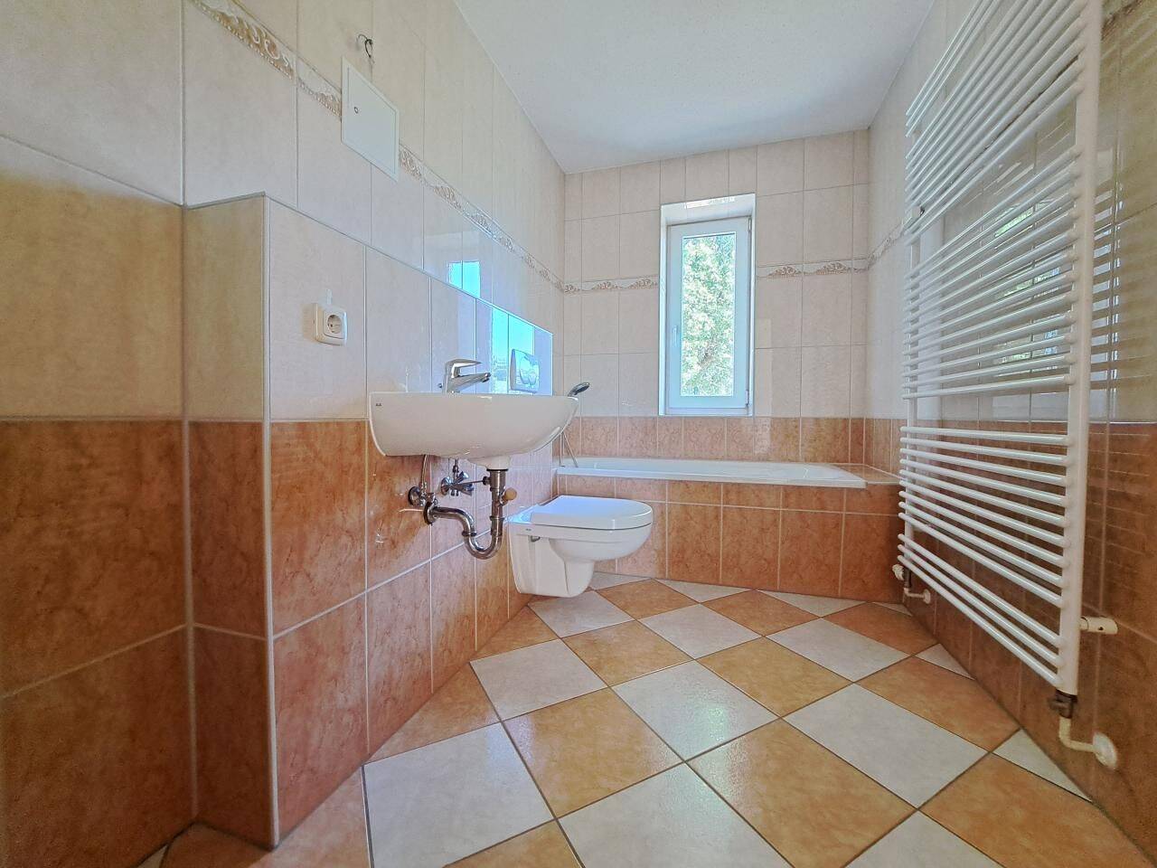 Vorfreude lohnt sich: Wohnung wird vor Einzug frisch renoviert, 39110 Magdeburg (Diesdorf Stadtfeld West)